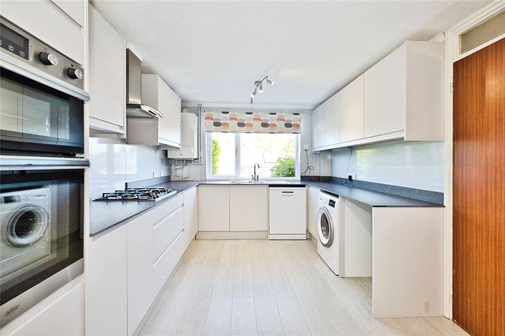 Property photo 3 of 14 Picture No. 08