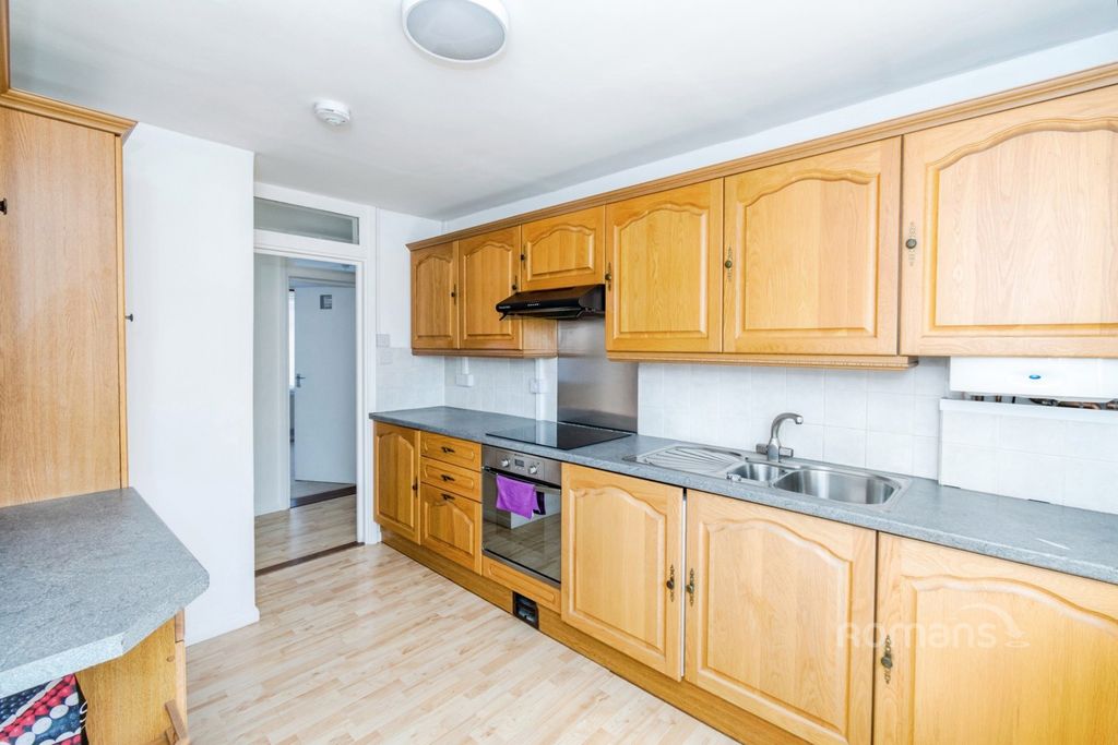 Property photo 3 of 11 Pbox-Img.Jpg