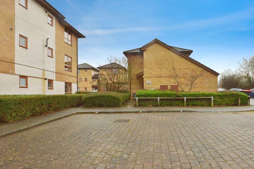 Property photo 3 of 19 Pbox-Img.Jpg