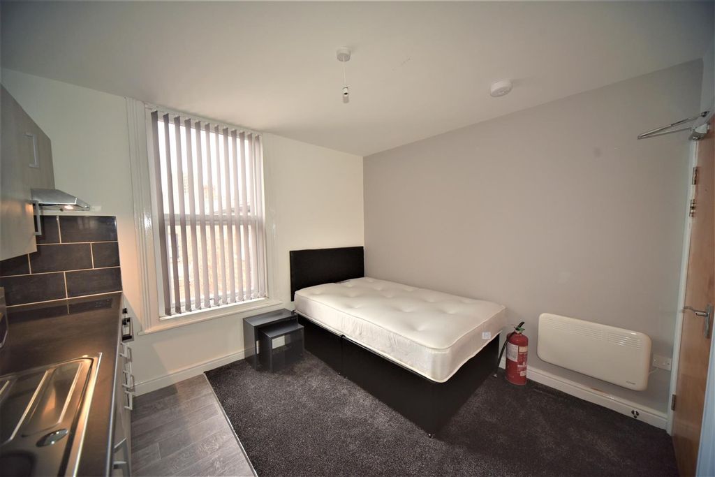 Property photo 1 of 4 New Bed 2 .Jpg