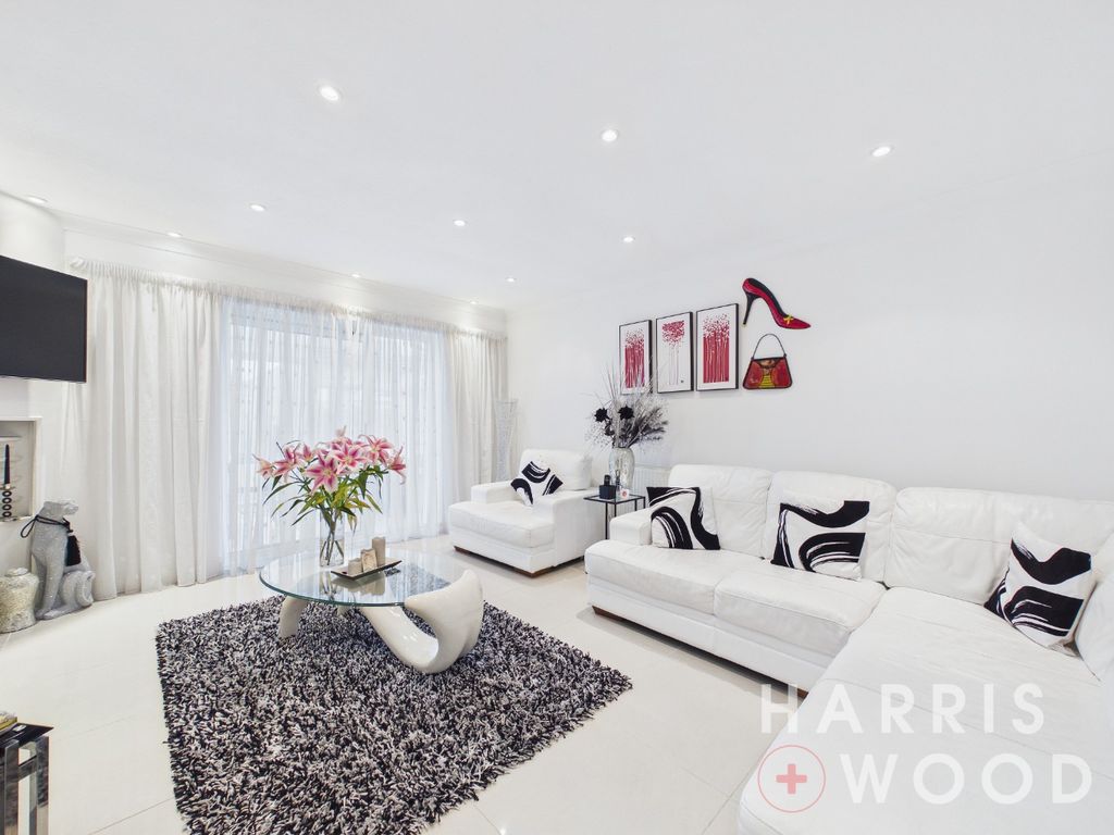 Property photo 3 of 21 4960023