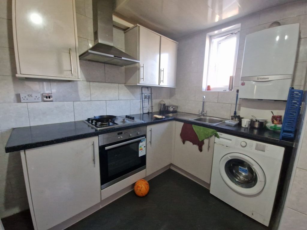 Property photo 3 of 9 Gallery