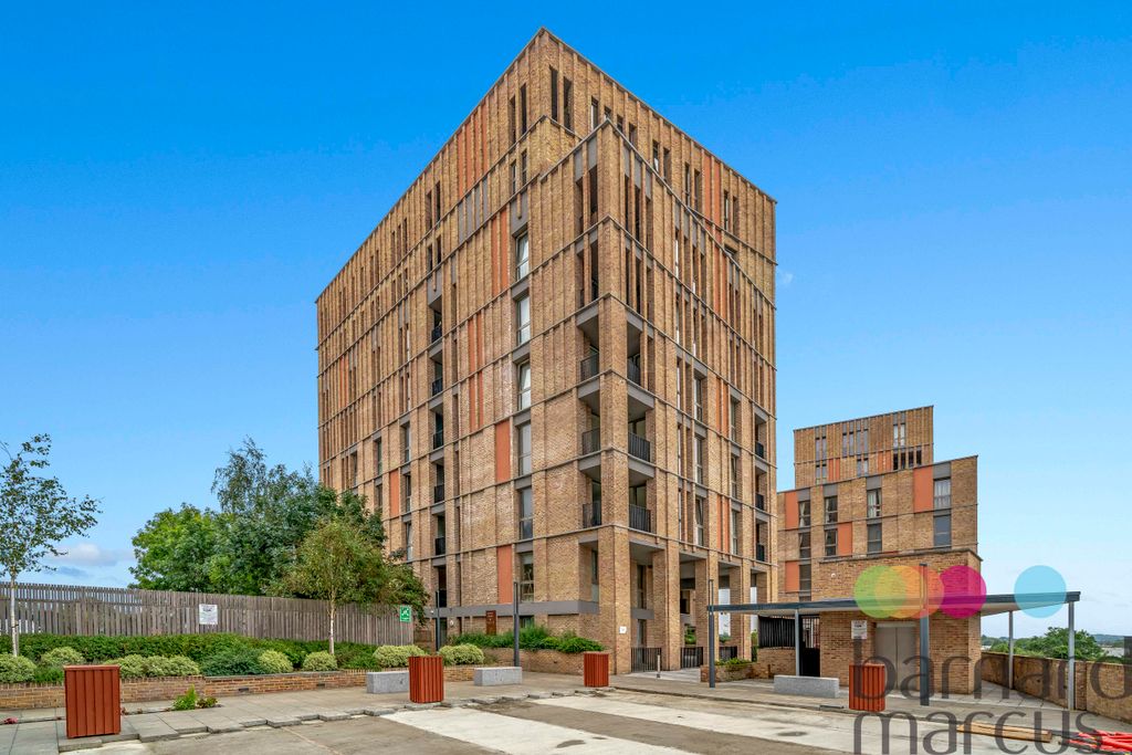 Property photo 2 of 14 Front