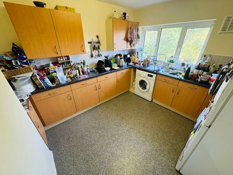 Property photo 2 of 9 Photo 8