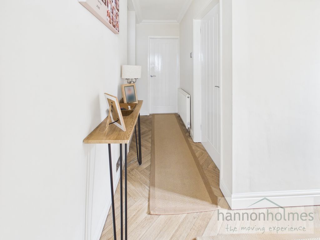 Property photo 2 of 35 Cam05283G0-Pr0188-Still007