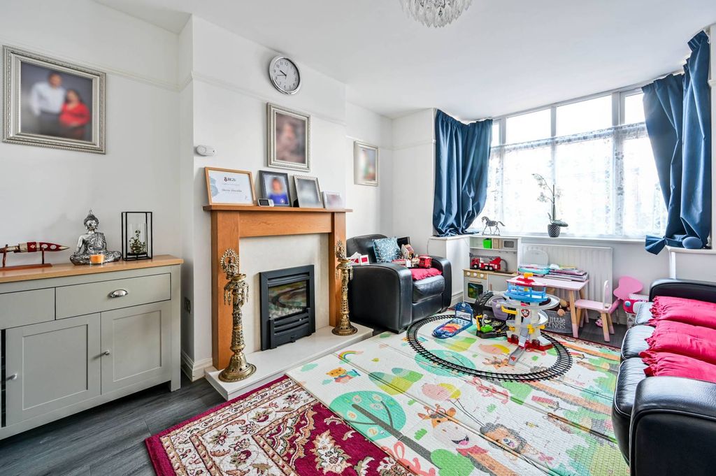 Property photo 1 of 11