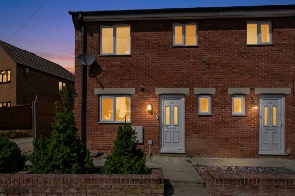Property photo 1 of 15 Call Or Book Online To View This Beautiful 3 Bedro