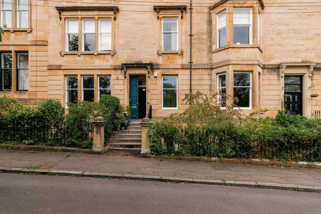 Property photo 1 of 43