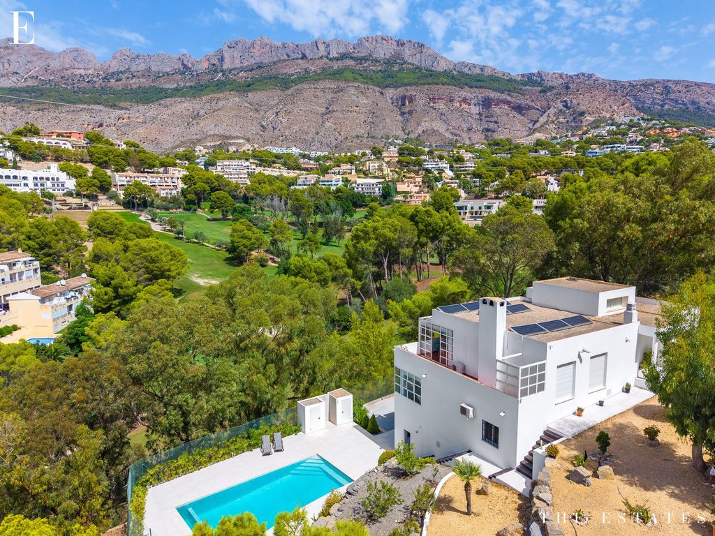 Property photo 1 of 57 Villa For Sale At Altea Golf Club | Frontline Golf Property