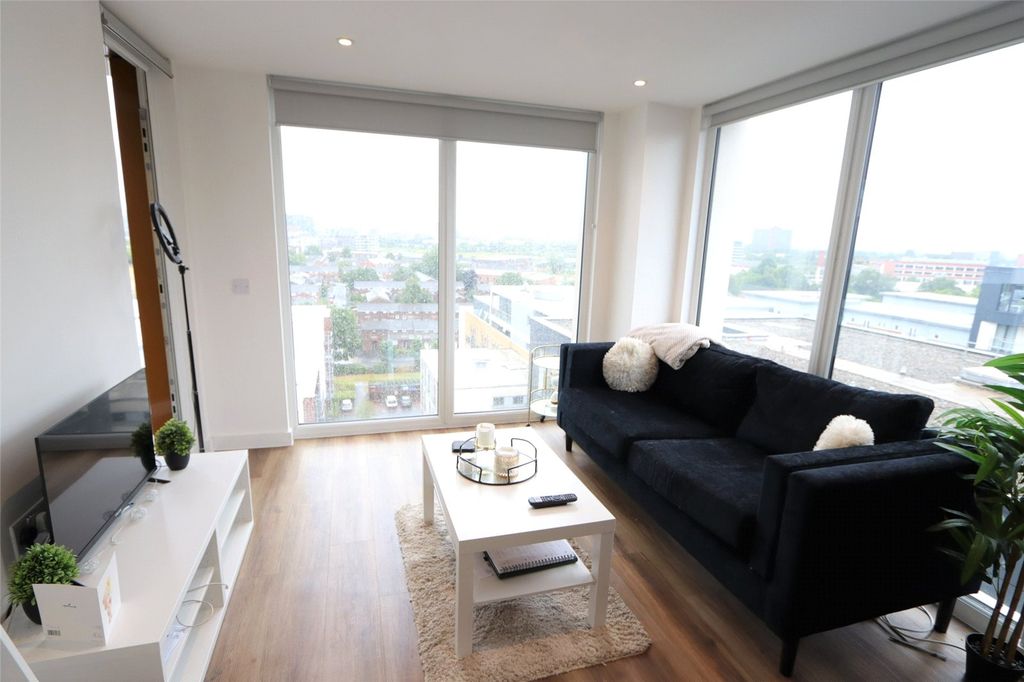 Property photo 2 of 10 Picture No. 11