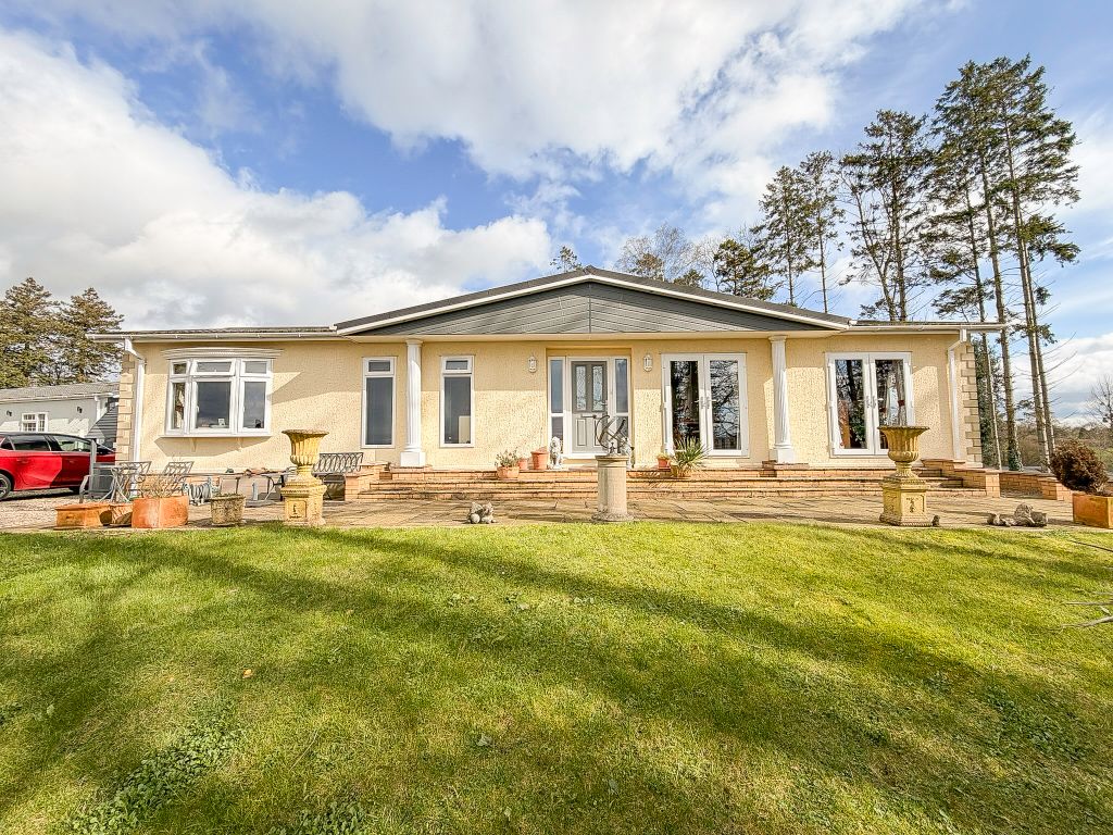 Property photo 1 of 21 Front (2)