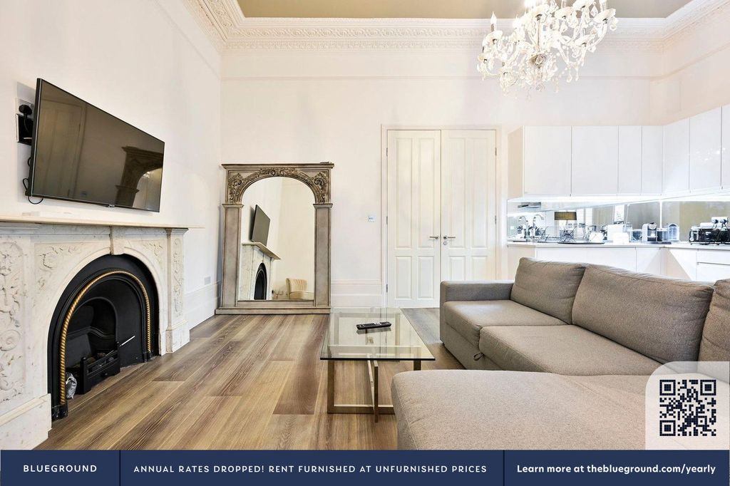 Property photo 3 of 13 Living Room