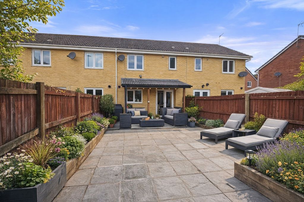 Property photo 2 of 8 Photo 2