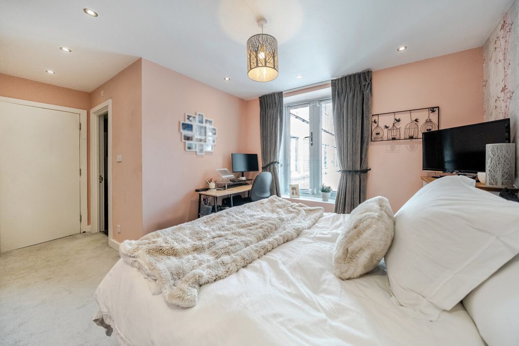 Property photo 3 of 20 1482257-3-6A3d4d5...