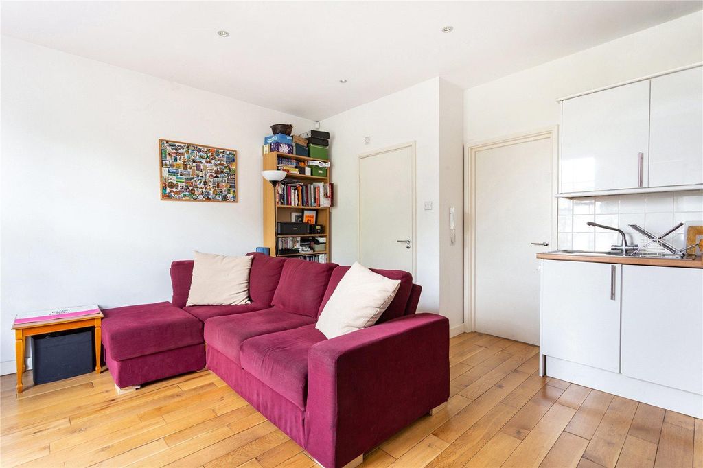 Property photo 1 of 5