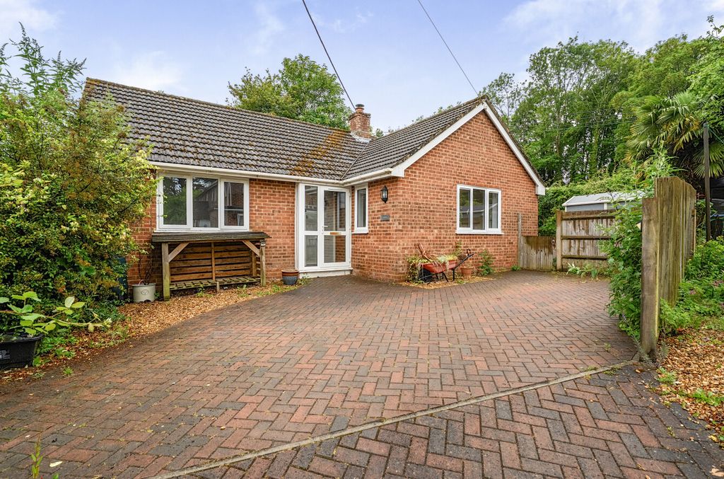 Property photo 1 of 11 1472274-25-6A2031...