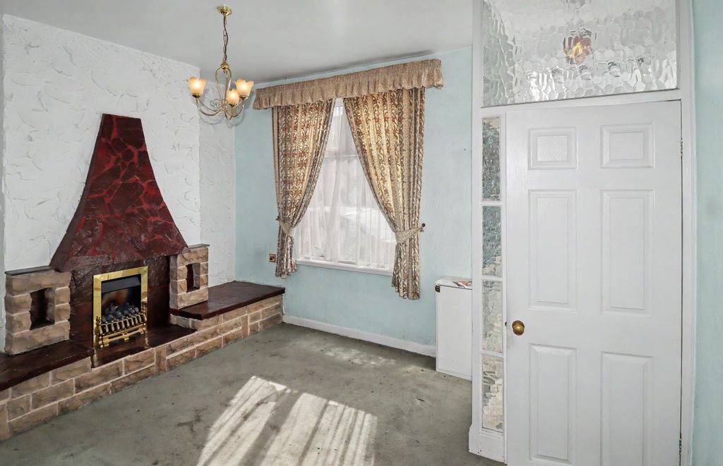 Property photo 2 of 10
