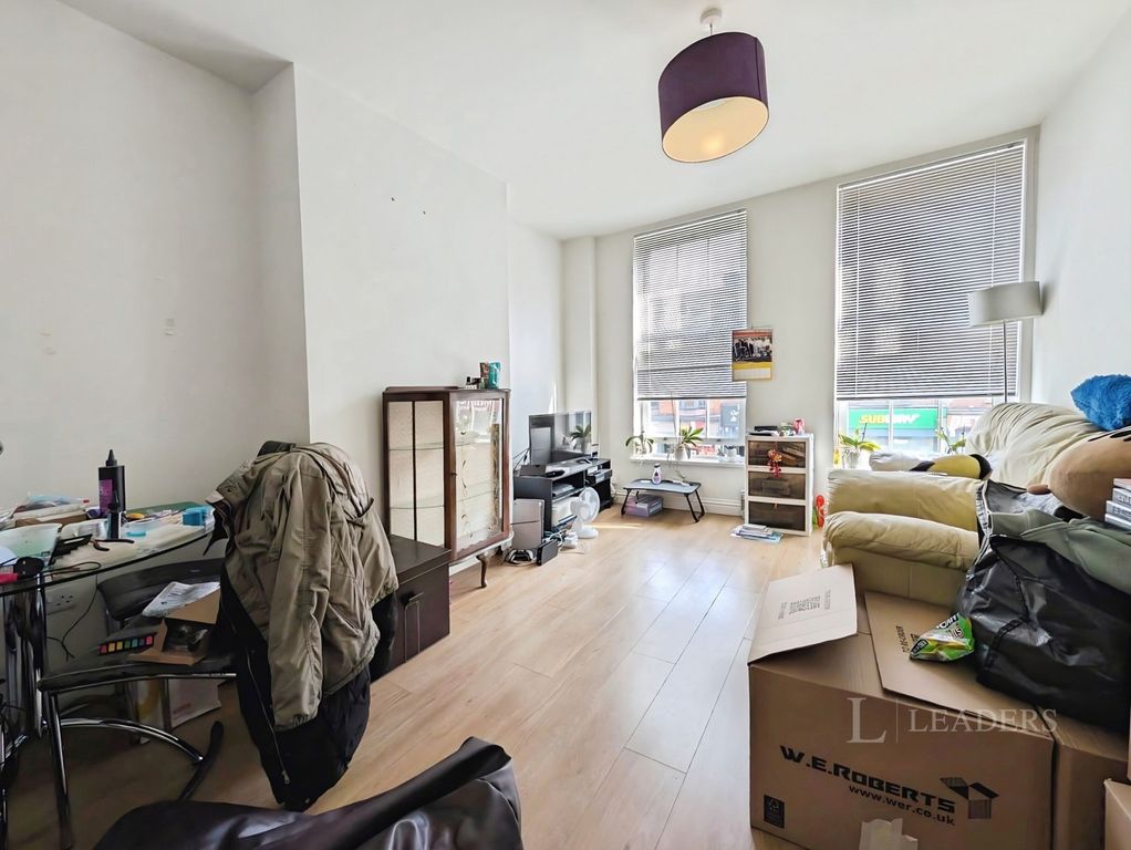 Property photo 2 of 10 Pbox-Img.Jpg