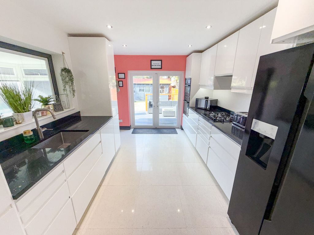 Property photo 2 of 19 Picture No. 08