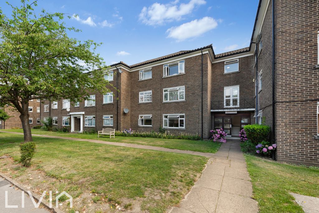 Property photo 1 of 9 1
