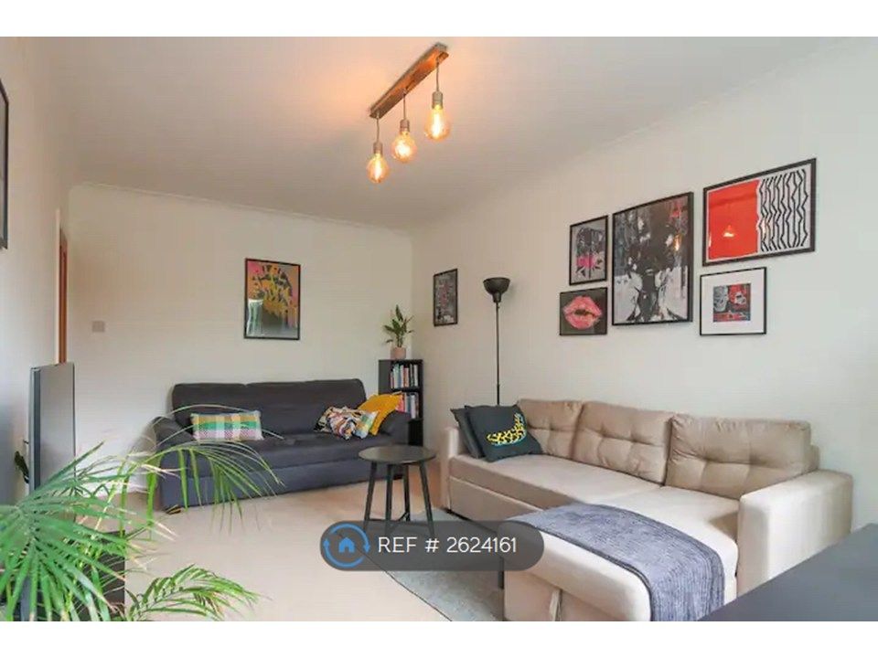 Property photo 1 of 12 Living Room