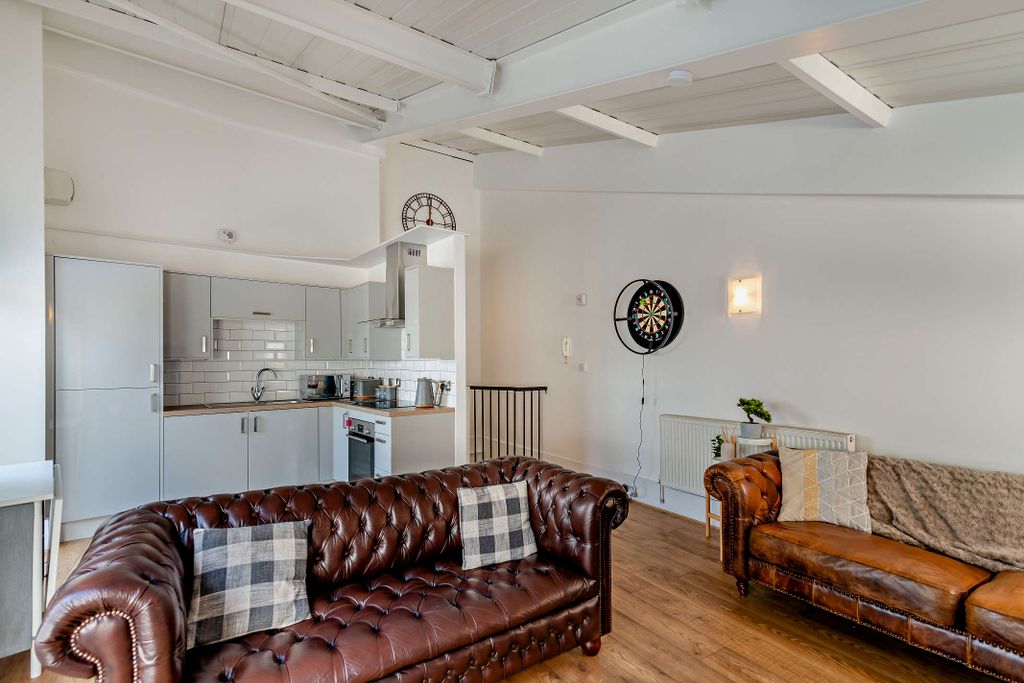 Property photo 2 of 14 Open Plan Layout