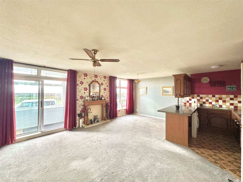 Property photo 3 of 19 Picture No. 09