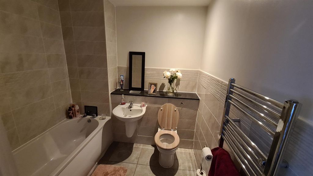 Additional image 4 of 2 bed flat for saleAnchor Street, Ipswich IP3