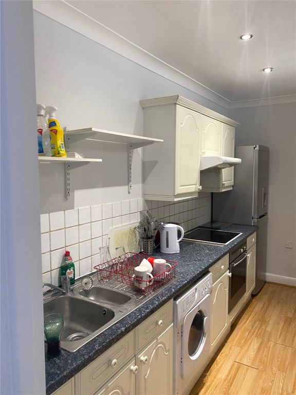 Property photo 3 of 13 Picture No. 17