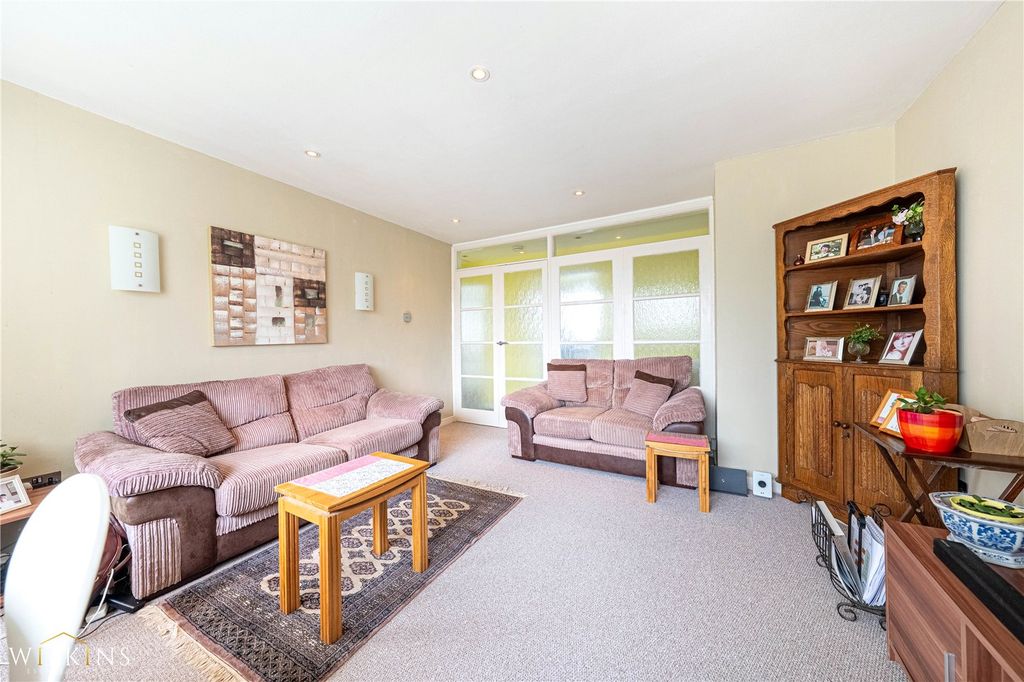 Property photo 3 of 17 Picture No. 12