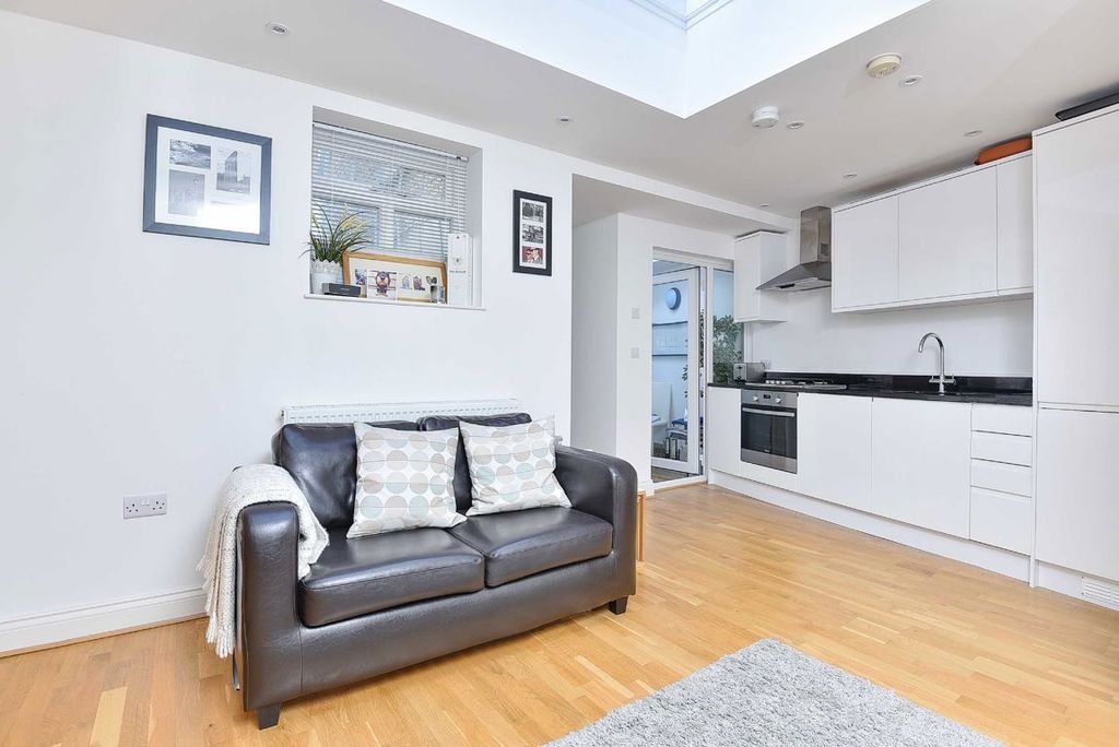 Property photo 2 of 4