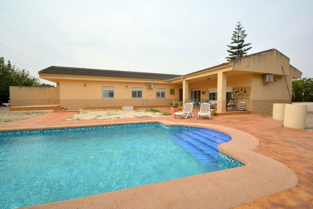 Property photo 2 of 50