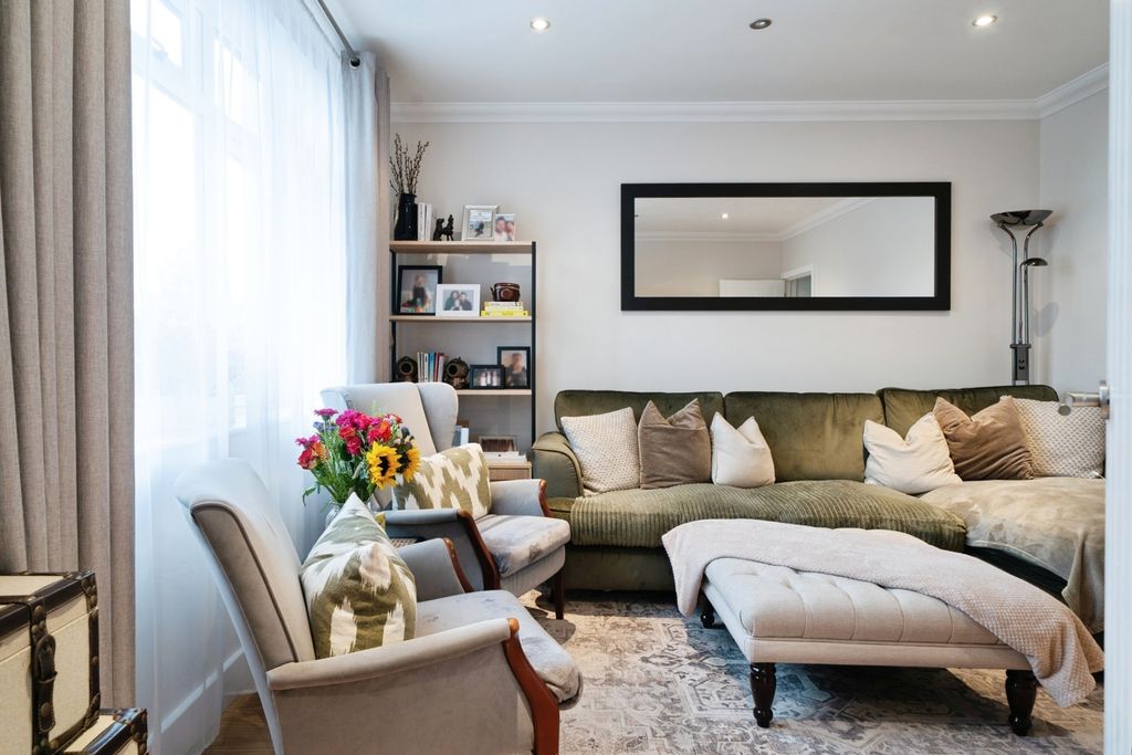 Property photo 2 of 17 Pbox-Img.Jpg