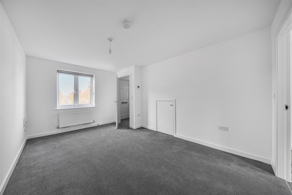 Property photo 3 of 12 Living Room