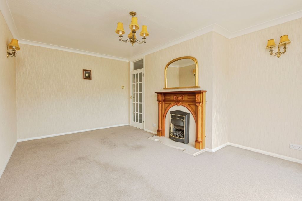 Property photo 3 of 15