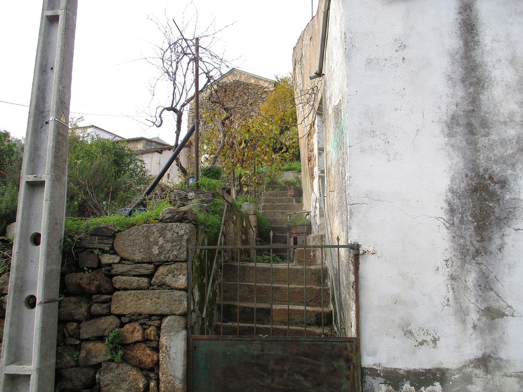 Property photo 3 of 25