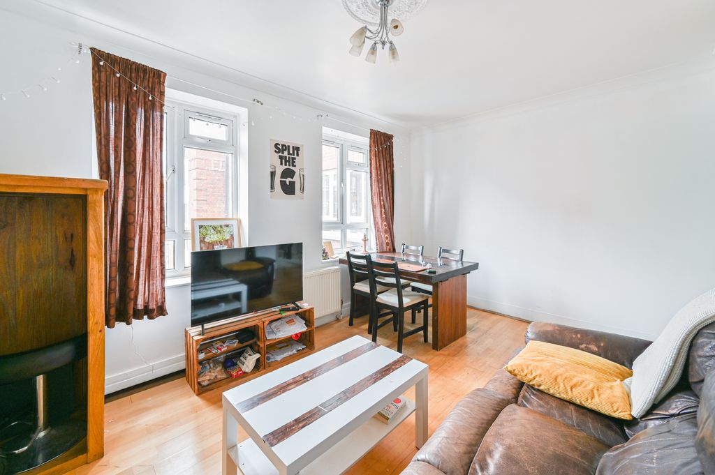 Property photo 3 of 10