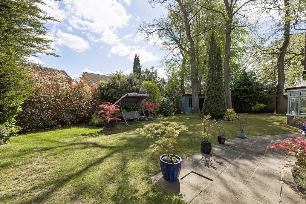 Additional image 16 of 5 bed detached house for saleCoach House Gardens, Fleet GU51
