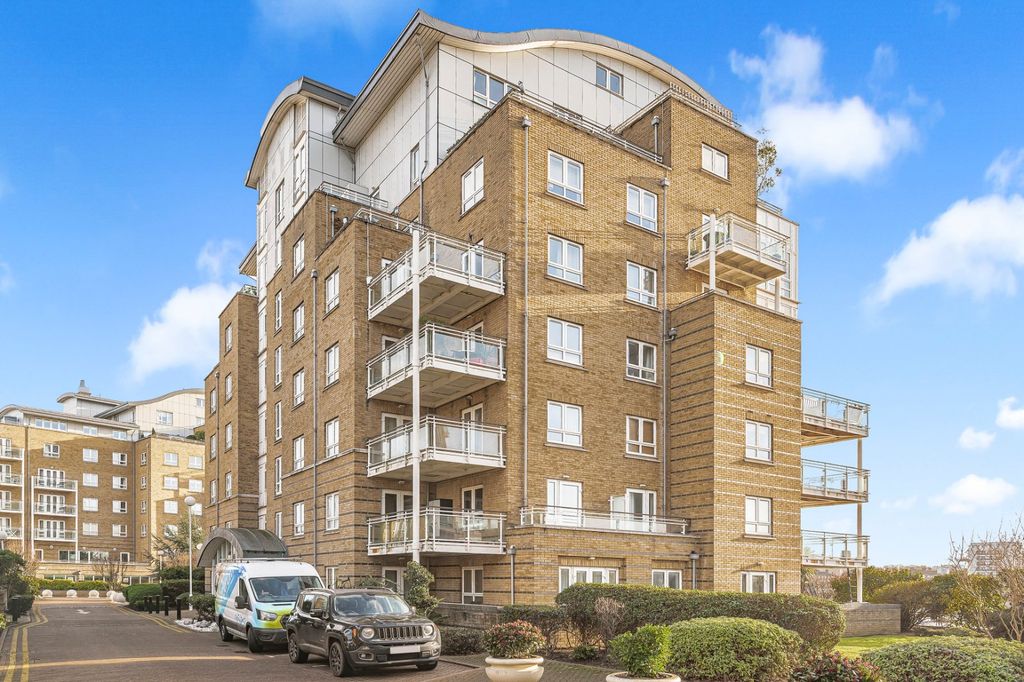 Property photo 3 of 24