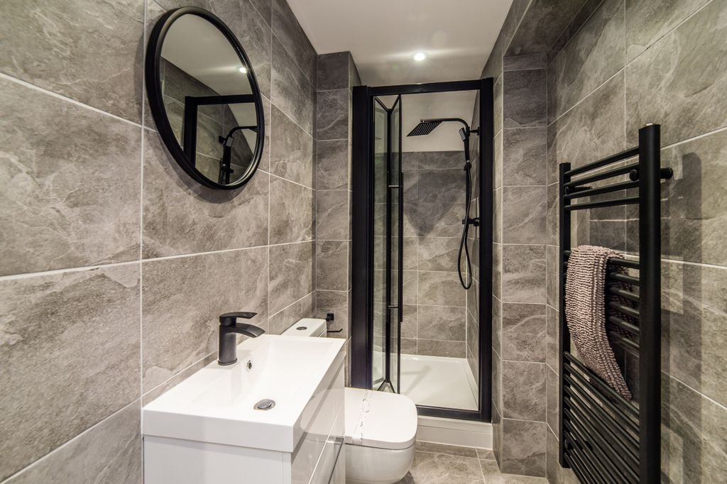 Property photo 3 of 8 Canning Place B307-004