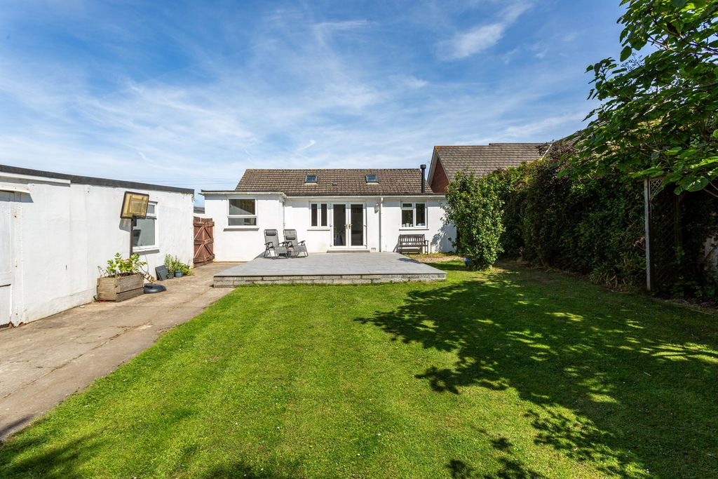 Property photo 3 of 39