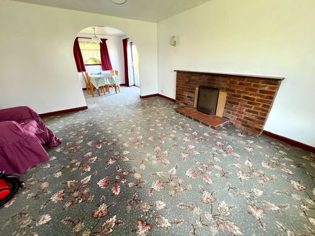 Property photo 3 of 21