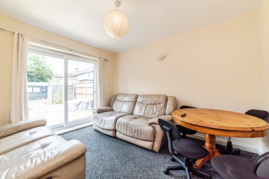 Property photo 2 of 32