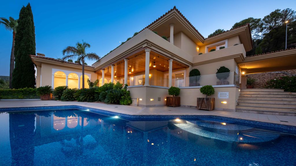 Property photo 1 of 32 81908 Small-25.Jpg