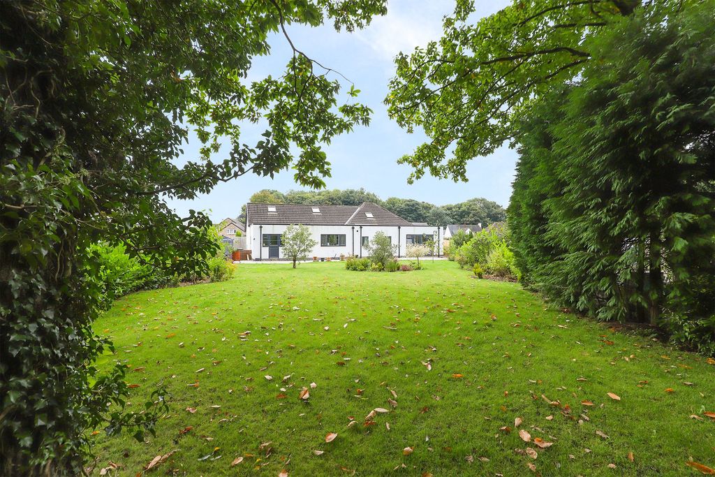 Property photo 2 of 36