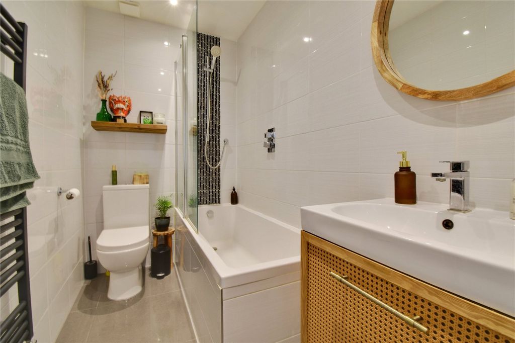 Property photo 3 of 8 Picture No. 01