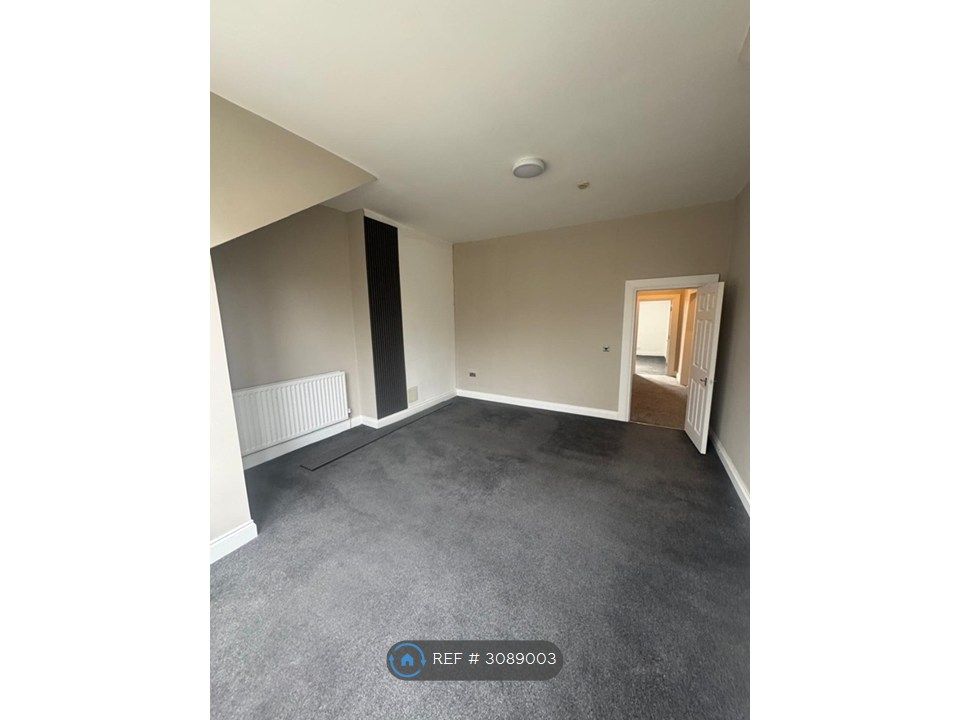 Property photo 3 of 10 Lounge