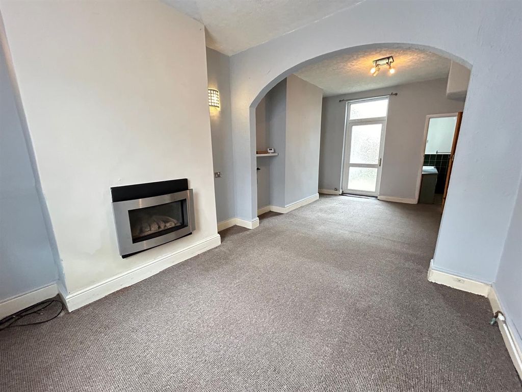 Property photo 2 of 11 6.Jpg