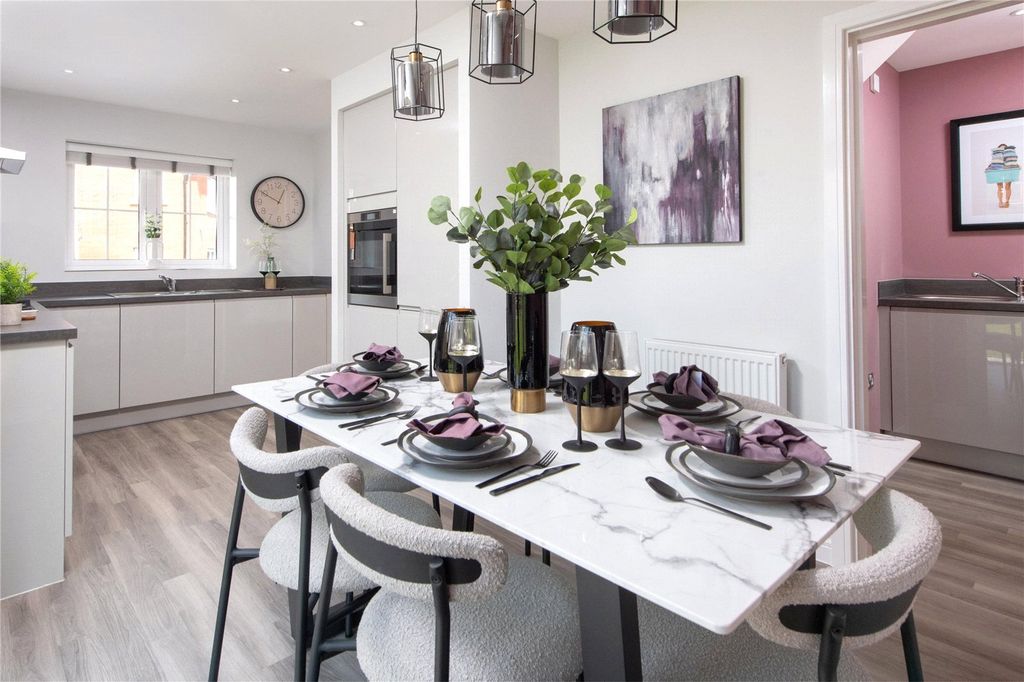 Property photo 2 of 17 The Lymner