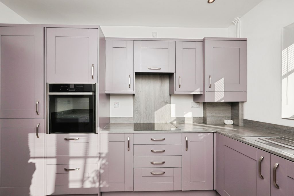 Property photo 3 of 17 Photo